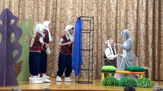 Школьный спектакль  для воспитанников детского сада