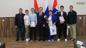 Самарских школьников наградили стипендиями за успехи в учёбе и общественной жизни