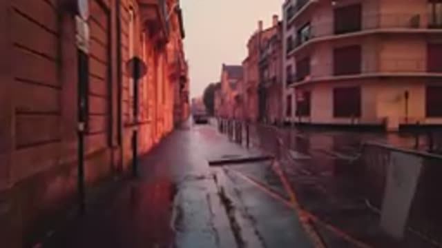 Прогулка под дождем в Бордо, Франция 4K 🌧️ Звуки дождя для релакса смотреть онлайн
