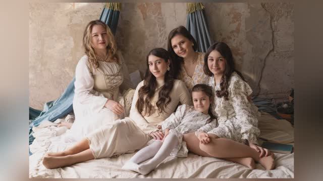 "По ту сторону глянца". Серия "Моя семья", к юбилею издателя Ирины Чувараян