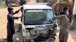 Пакистанцы сварили грузовичок из распила. Автохлам