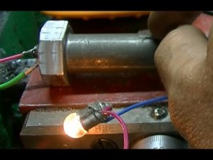 Как сделать из болта батарейку 24 вольта