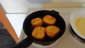 Хрустящие гренки и кофе☕
