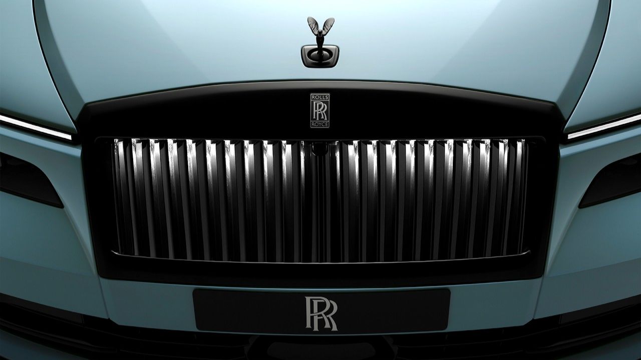 Rolls-Royce представил самую мощную модель за всю свою историю смотреть онлайн