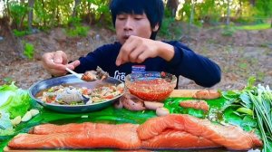 #МУКБАНГ Стейк сашими из лосося с соусом из морепродуктов и острые овощи.АСМР ЕДА НА КАМЕРУ ОБЖОР