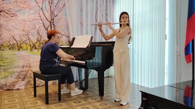 Покушалова Арина 11 лет
1 год обучения 
А. Вивальди Концерт D-Dur 1ч.
М. Тылик Молдавский напев