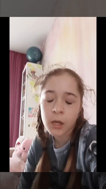 Пожалуйста зайдите в описание этого видео подпишитесь на мой канал в Макси через ссылку пожалуйста