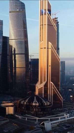 Самая странная башня Москва-Сити - что с ней не так? | ПОЛНОЕ ВИДЕО НА КАНАЛЕ!