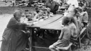 70 лет назад - В СССР отменена плата за обучение в старших классах средних школ