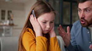 НЕ СМЕЙТЕ ОБИЖАТЬ ДЕТЕЙ ВЫ СЛЫШИТЕ НЕ СМЕЙТЕ И ВСИТУАЦИИ ЛЮБОЙ СДЕРЖАТЬ СЕБЯ СУМЕЙТЕ