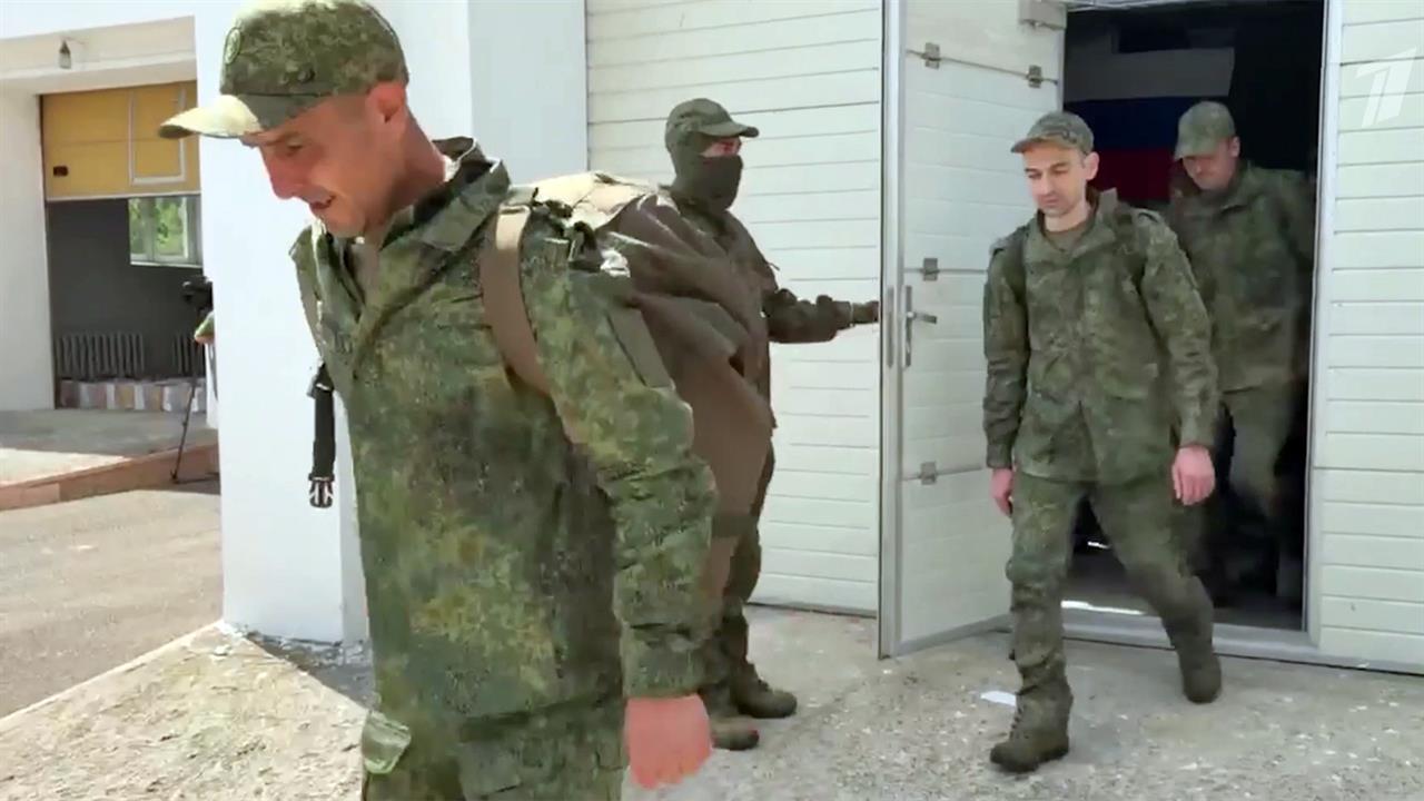 С подконтрольной киевскому режиму территории возвращены 185 российских военнослужащих. смотреть онлайн