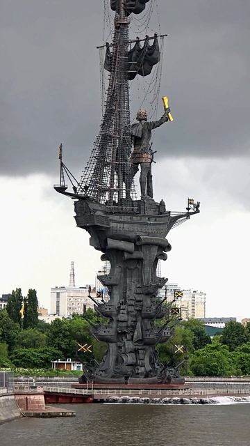 Па́мятник Петру́ I смотреть онлайн