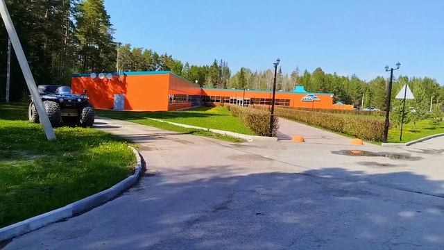 Поехала на горячий источник.