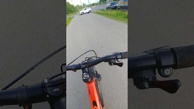 Катаюсь на велике смотреть онлайн