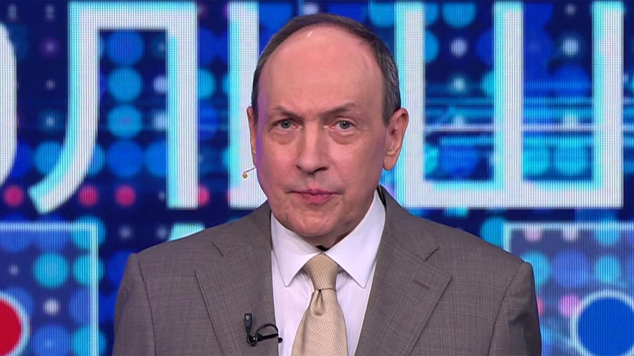 Поздравления с днем рождения принимает ведущий программы "Большая игра" Вячеслав Никонов. смотреть онлайн