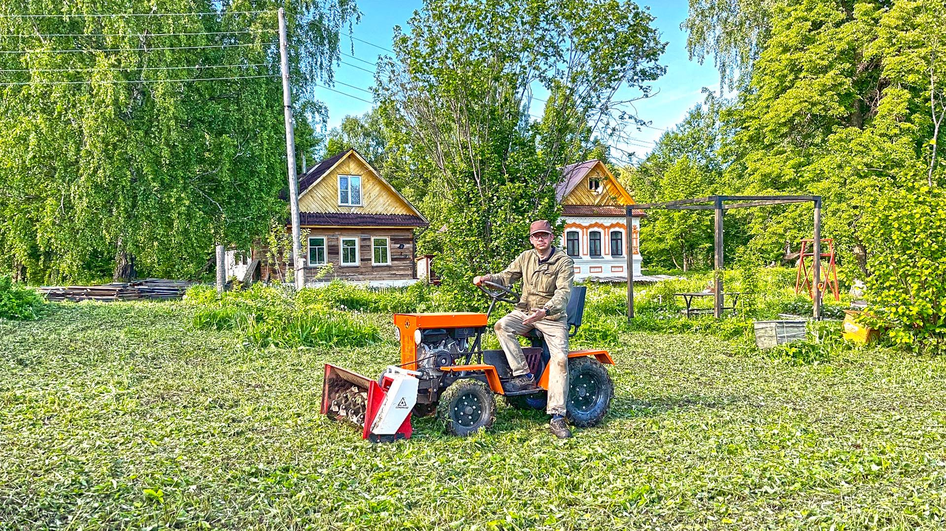 Трава теперь не проблема! Открыл для себя новый способ косить траву. Минитрактор и мульчер в деле смотреть онлайн