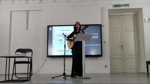«Пловец». Ст. -- Виктор Ляпин. Муз. и исп. -- Наталья Бузинская.