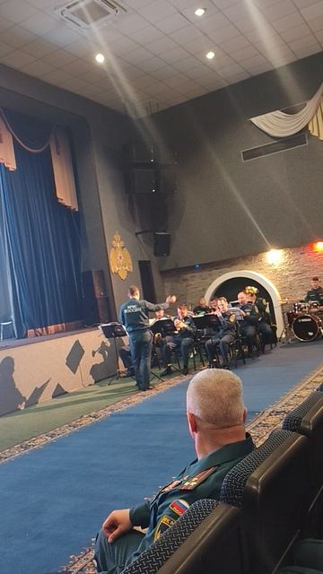 За милых дам 💃 Оркестр Центра сопровождения операций особого риска Лидер МЧС 12.05.2026 смотреть онлайн