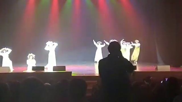 Образцовый ансамбль современного и эстрадного танца ТАИС хоровод