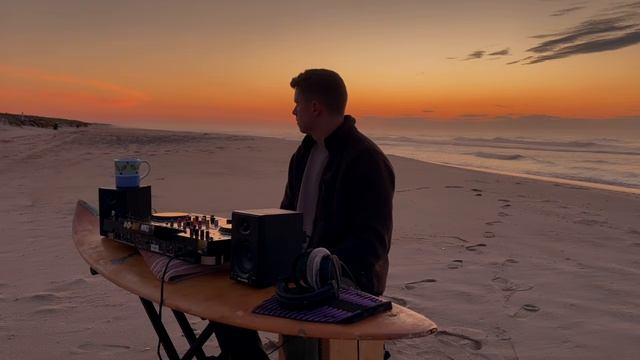 Melodic House Sunrise Beach Mix ｜ Alex Baker – In Between (Album Mix) смотреть онлайн