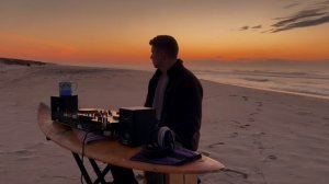 Melodic House Sunrise Beach Mix ｜ Alex Baker – In Between (Album Mix)
