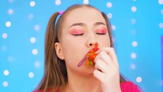 100 Слоев Еды Челлендж # Кто Победит в Кулинарной Битве Mega DO Challenge смотреть онлайн