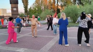 Я милого узнаю по походке..... 05.06.26.