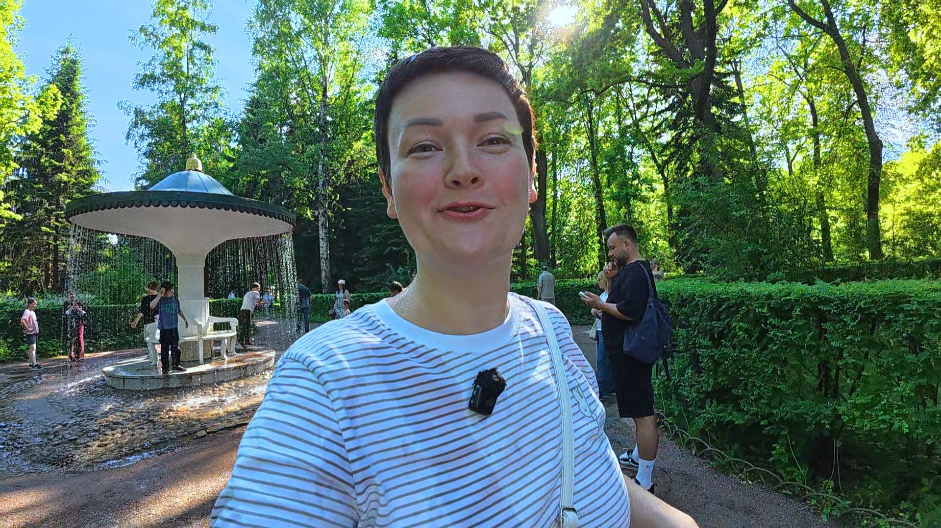 Стоптали ноги в КРОВЬ в Петергофе! Мукбанг с НЕЗВАННЫЙ ГОСТЯМИ) СЧАСТЛИВЫЕ Купаемся в ФОНТАНЕ) Влог