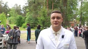 Праздник в белых халатах. Детей медицинских работников поздравили с началом лета.