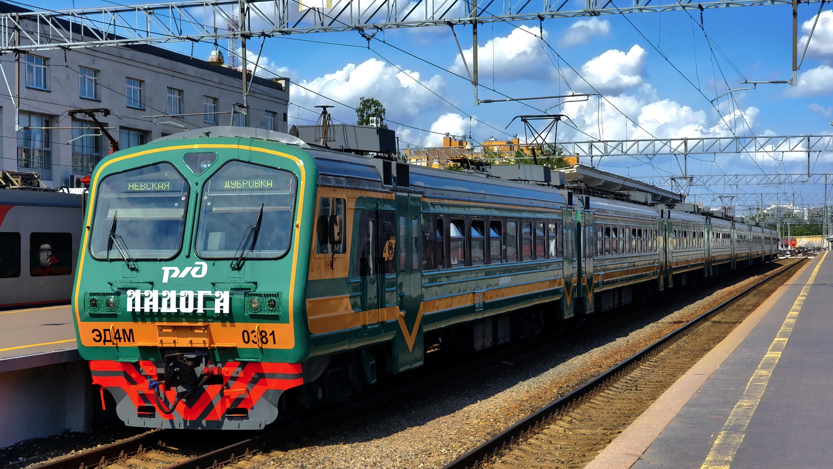 Короткая поездка на ЭД4М 0381 "Ладога" Финляндский вокзал - Пискарëвка
