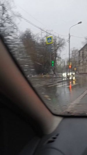 Слежу за Дастером. Выбрал его как цель, проехал за ним почти три минуты