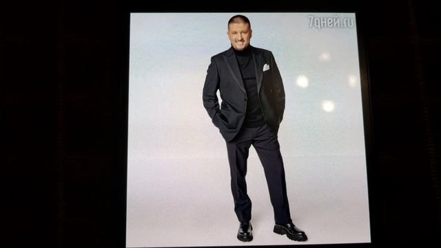 я Ренат Агзамов легендарный кондитер я участвую в битве шефоф мой соперник Константин Ивлев
