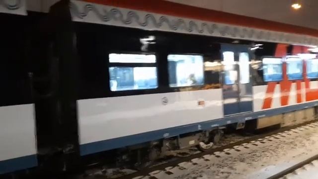 Электропоезд ЭД2Тв ИВОЛГА сообщением Нахабино-Подольск D2