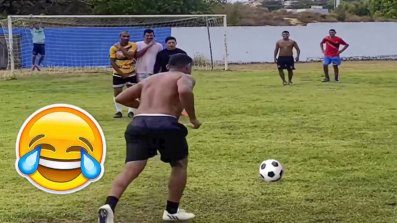 ⚽ ФУТБОЛЬНЫЙ УГАР: КРУТЫЕ ФИНТЫ, ГОЛЫ, ФЕЙЛЫ И МЕМНЫЕ МОМЕНТЫ смотреть онлайн