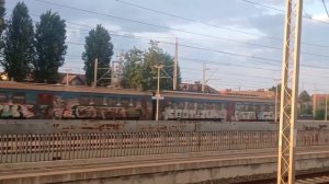 Электропоезд ЭР31 412-080 прибывает на станцию Новый Белград