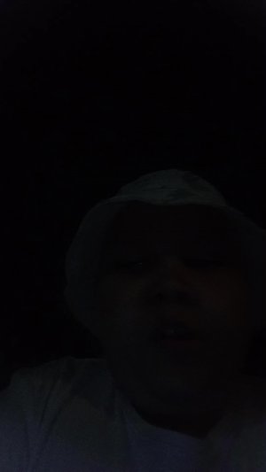 г