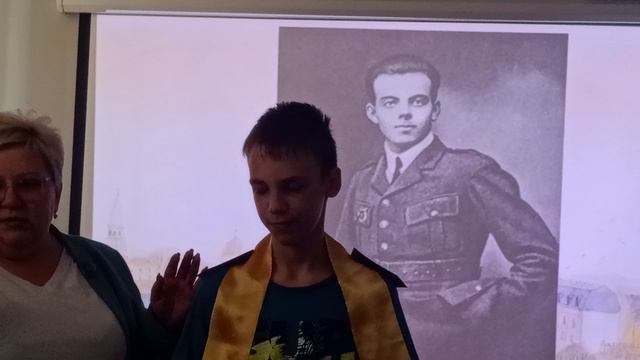 зачем принцу шарф?