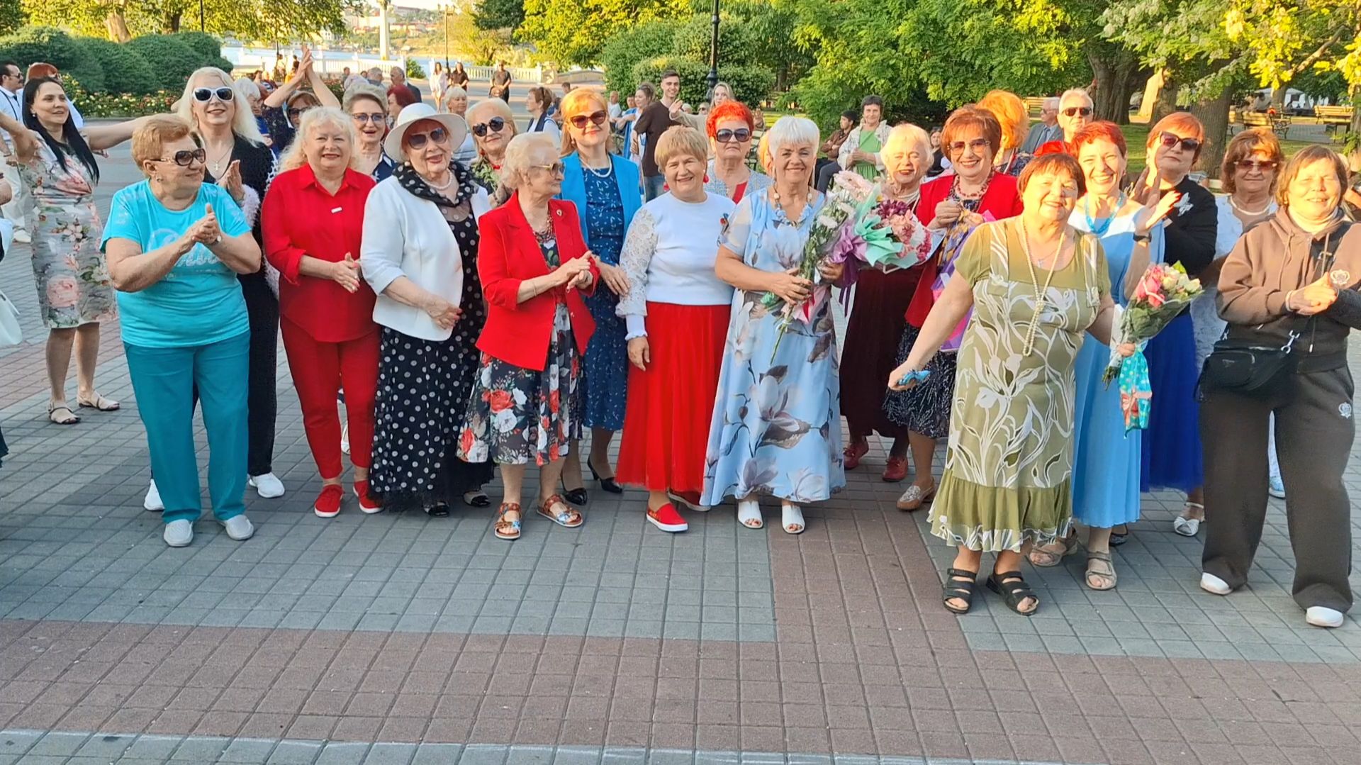 04.06.26 - Танцы на Приморском бульваре - Севастополь - Дней Рождений Фейерверк - Дуэт СеНат смотреть онлайн