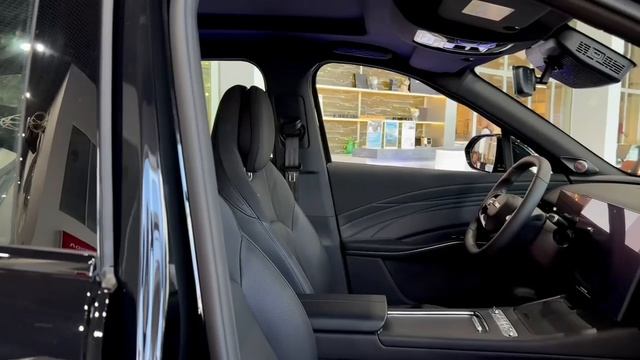 Omoda C7 черный