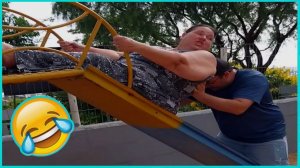 Лучшие смешные видео 🤣 - Люди, которые идиоты 🤣 Попробуй не смеяться - ОТ Funny Dog 🏖️ #51