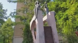 А ты такая милая .Фонтан Адам и Ева.Проспект Мира.Красноярск