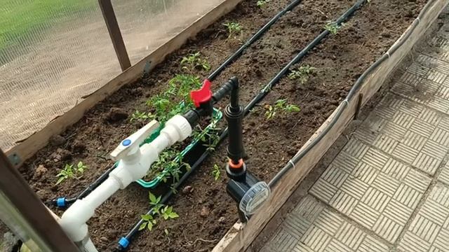 Система капельного полива с электронно-механическим таймером полива