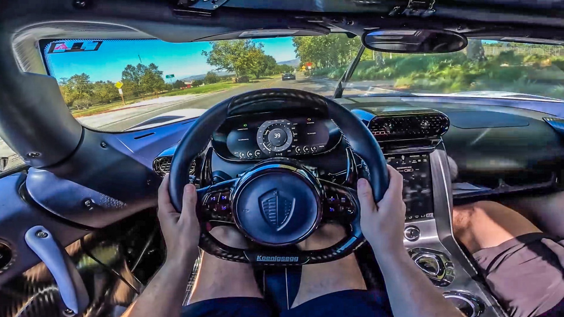 Koenigsegg Regera POV TEST DRIVE смотреть онлайн