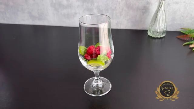 Безалкогольный коктейль Mocktail легкий освежающий летний напиток рецепты коктейлей