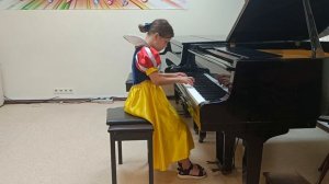 Т Хаслингер. Сонатина до мажор.Исполняет Казакова Агата, 8 лет.