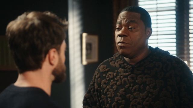 Падение и взлёт Реджи Динкинса 7 серия «Мир полон клювов» (сериал, 2025)