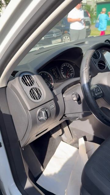 В ПРОДАЖЕ VOLKSWAGEN TIGUAN