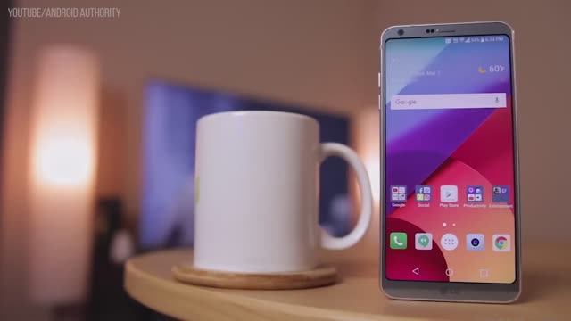 LG ВОЗВРАЩАЕТСЯ с диким смартфоном! Samsung и Xiaomi в панике смотреть онлайн