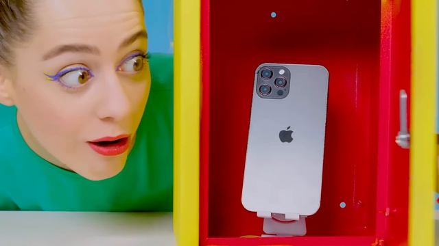 Творческий Челлендж с Блинчиками с Уэнсдей Аддамс # Эпичная Битва с Едой от Fun Challenge смотреть онлайн