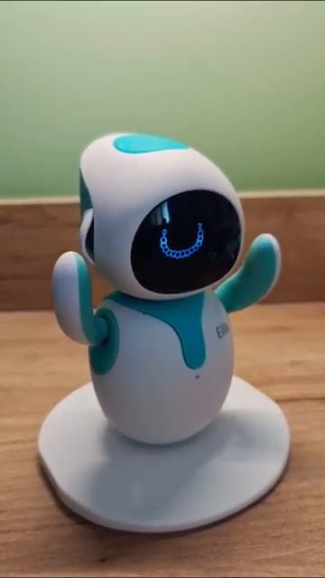 Eilik вернулся к жизни после разборки 🔧 #eilikrobot #repair 🆎 Alex Boyko! смотреть онлайн